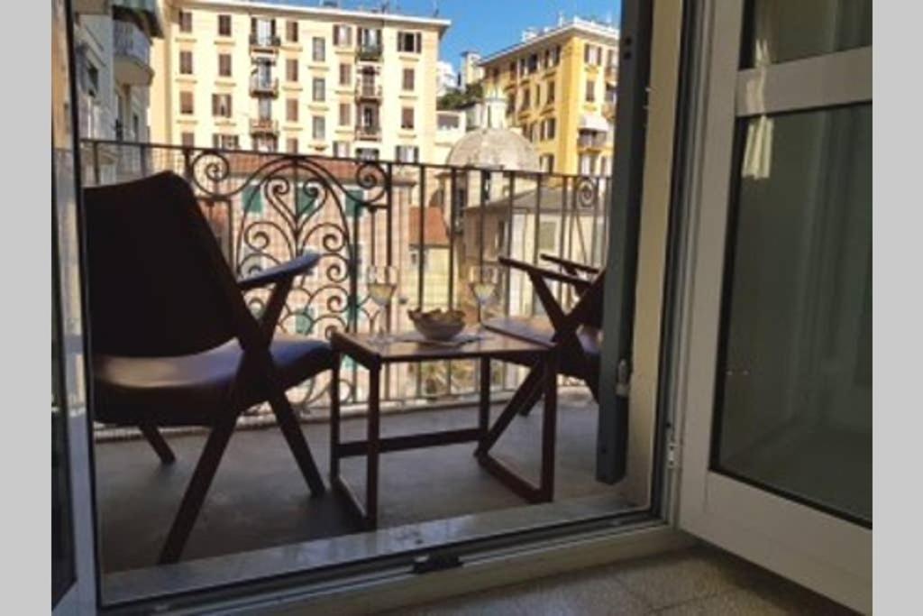 Casa Retro. Historic Center - La Spezia Apartment Ngoại thất bức ảnh